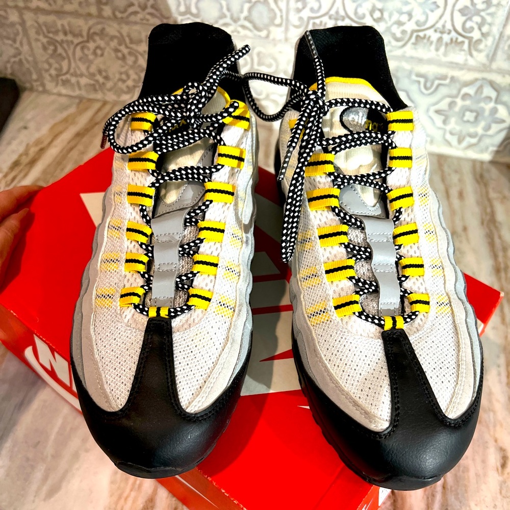 Nike Air Max 95 PRM Sneakers 2011 size 10.5 lightly worn original box - Picture 5 of 14